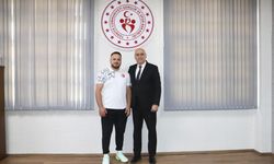 Başarılı haltercilerden Öztürk’e ziyaret