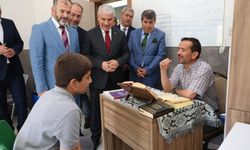 Vali Akın Konya'nın hafızlarını yetiştiren o liseyi  ziyaret