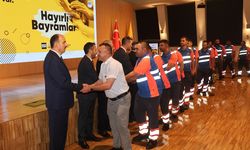 Başkan Altay, Büyükşehir çalışanlarıyla bayramlaştı