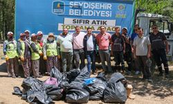 Seydişehir Belediyesi ilçenin en yoğun yerlerini temizledi