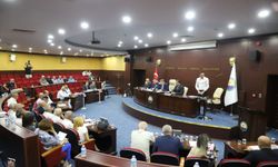 Hazreti Muhammed'in karikatür çizimini yayımlayan dergiye tepki