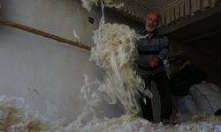 Mesleğini yaşatıyor
