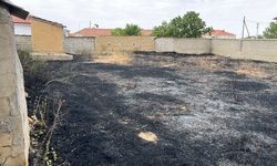 Anız yangını az kalsın evi küle çevirecekti