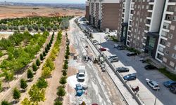 Selçuklu'da parke ve bordür çalışmalarıyla dev dönüşüm