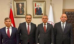 Başkan Atiker, Faruk Özçelik'i ziyaret etti