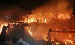 4 ev , 3 ahır ve samanlık küle döndü