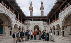 TYB Konya kültür yolunda!
