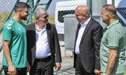 Başkan Atiker Konyaspor'un son antrenmanına katıldı