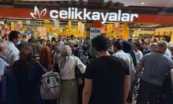 İndirim kampanyasını duyuran firmanın önünde izdiham yaşandı