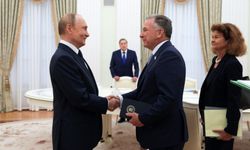 Kremlin'de diplomasi trafiği