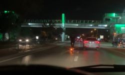 Konya caddesinde tehlikeli sollama sürücüleri korkuttu