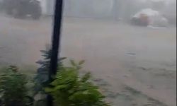 Konya'da beklenen yağmur fırtınayla geldi!