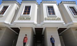 Bir belediye başkanı görevine iade edildi