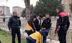 16 yaşındaki çocuk akranı tarafından bıçaklandı