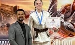 Seydişehirli Zeynep, Türkiye için yarışacak
