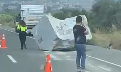 Bodrum yolunda mucizevi kurtuluş: Tonlarca ağırlıktaki dev blok seyir halindeyken yola fırladı!