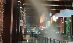 Bursa'daki ünlü alışveriş merkezinde beklenmedik olay: Mağazaları su bastı, vatandaşlar ne yapacağını bilemedi
