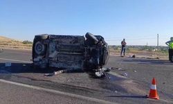 Şanlıurfa’da kontrolden çıkan otomobil takla attı: Feci kazada iki can kaybı ve ağır yaralılar var!