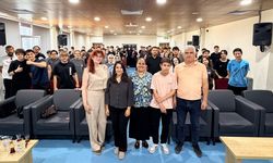 Konya’da yapay zekâ ve geleceğin meslekleri "Bilim Kafe"de masaya yatırıldı!