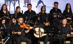 Karatay'da sanat dolu gece: Genç yeteneklerin muhteşem bahar dönemi kapanışı büyük beğeni topladı!