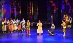 Konya'da kültür sanat rüzgarı: Uluslararası Tiyatro Festivali şehri adeta büyüledi