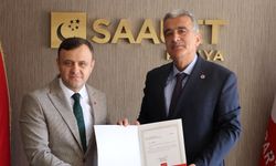 Saadet Partisi Meram’da bayrak değişimi: Yeni başkan Latif Işık oldu!