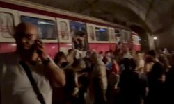 İstanbul ulaşımında kara cuma: Metro raydan çıktı, binlerce yolcu tünellerde mahsur kaldı!