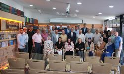 Konyalılar aşkın hakikatini dinledi: Prof. Dr. Derya Örs’ten ezber bozan Mevlâna uyarıları