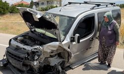 Aksaray'da iki araç kavşakta çarpıştı! Yaralı sayısı 6'ya yükseldi