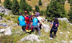 Seydişehir'de dağlık alanda mahsur kalan vatandaş için hava ambulansı havalandı