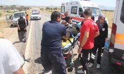 Beyşehir-Isparta yolunda feci çarpışma: Demir yığınına dönen iki araçtan mucizevi kurtuluş