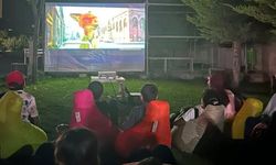 Konya'da minik yürekler için anlamlı etkinlik: Devletin şefkat eliyle açık hava sinema keyfi!