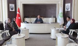 Kırmızı Yelekliler Derneği'nden Başkanı Kavuş’a ziyaret