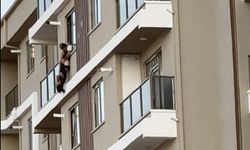 7. kattan atlayan kadını son anda tuttu