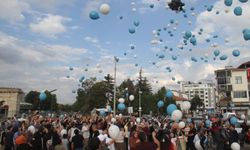 Konya'da 1500 "Umut Balonu" gökyüzüne bırakıldı!