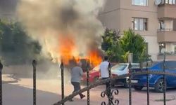 Selçuklu'da park halindeki araç alevlere teslim oldu!