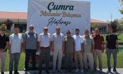 Çumra'da yıllar sonra duygu dolu buluşma! Eski okul arkadaşları aynı çatı altında hasret giderdi
