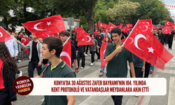 Konya'da 30 Ağustos Zafer Bayramı'nın 104. Yılında kent protokolü ve vatandaşlar meydanlara akın etti