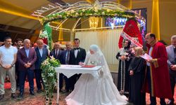 TSE Başkanı Şahin kızını evlendirmenin mutluluğunu yaşadı