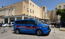 Akrabalar arasında kavga! Taşlar bıçaklar havada uçuştu…