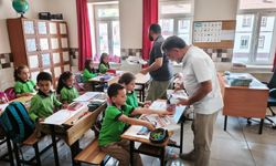 Gönül köprüsü sınırları aştı: Konya’da 2 bin 100 ihtiyaç sahibi öğrenciye dev kırtasiye desteği!