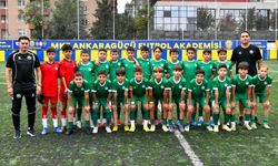 Yeşil-beyazlı miniklerden dev başarı: Konyaspor U12 takımı Ankara’da kupayı göğüsledi!