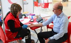 Başkan Pekyatırmacı’dan Kızılay’a kan bağışı desteği!