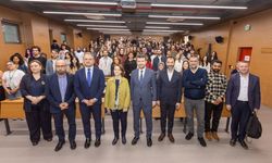 BİK Genel Müdürü Abdulkadir Çay iletişim fakültesi öğrencileriyle buluştu