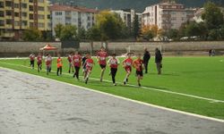 Akşehir'de atletizm şöleni: 42 sporcu ödülüne kavuştu!