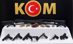 Konya'da ruhsatsız yüzlerce silah ele geçirildi