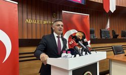 Güven tazeleyen Oktay Unkur mazbatasını aldı!