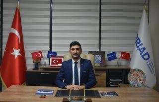 İnsanlığa ışık tutmakta