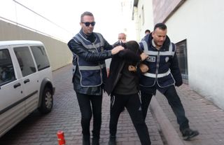 Savunması kabahatinden büyük