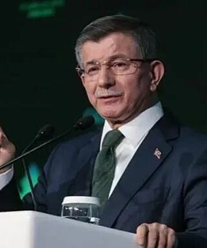 Ahmet Davutoğlu siyasetten çekilme kararını duyurdu! Gelecek Partisi için yeni süreç başlıyor